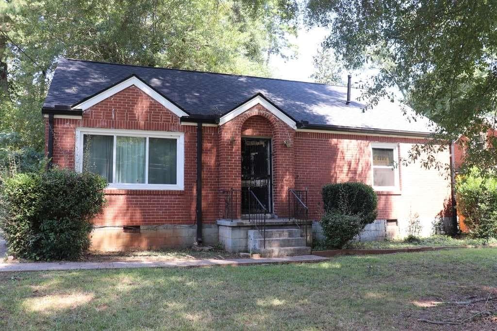 3 bedroom, 1 bathroom, 1,350 sq ft single family residence sold at 2490 Saint Patrick Street, Atlanta, GA 30317