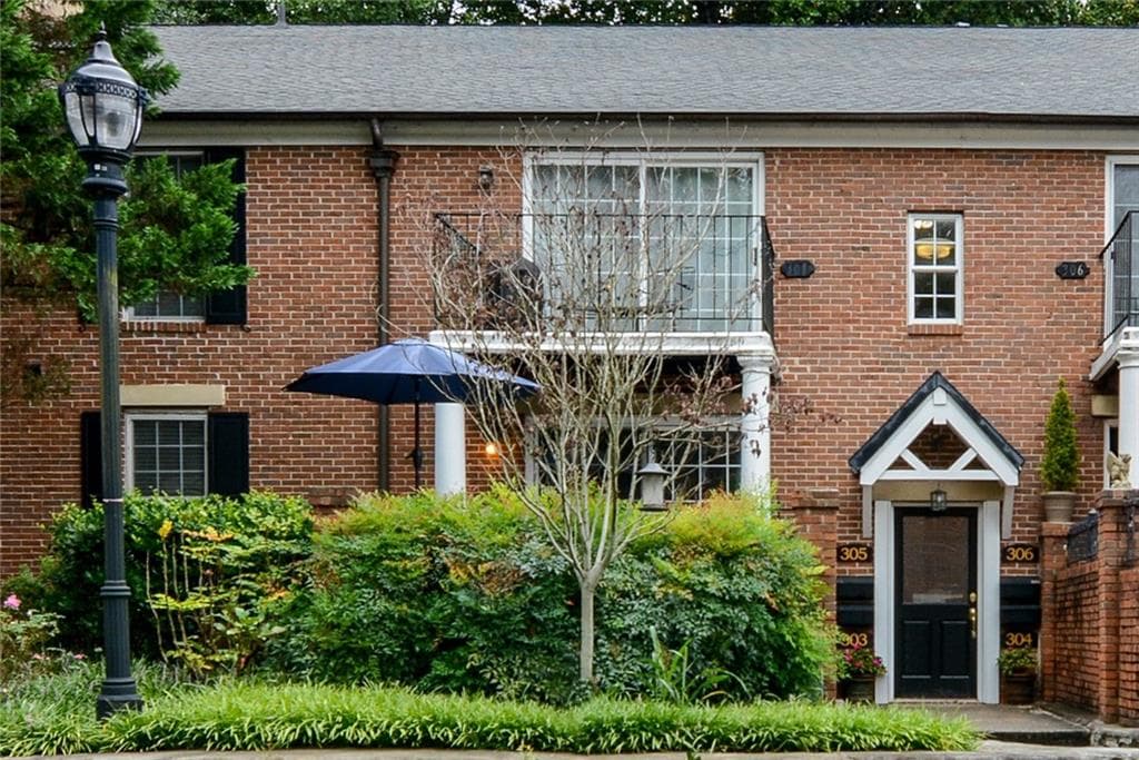 2 bedroom, 2 bathroom, 1,088 sq ft condominium sold at 1634 Ponce De Leon Avenue 303, Atlanta, GA 30307