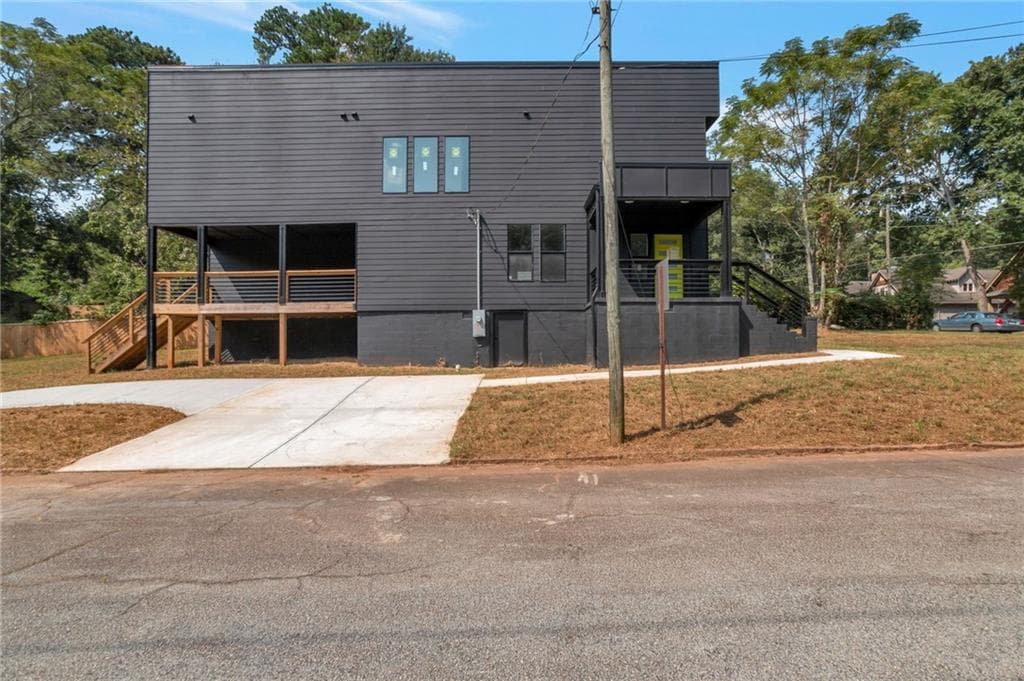 5 bedroom, 4 bathroom, 3,122 sq ft single family residence for sale at 3139 Alston Drive, Decatur, GA 30032 — photo 3