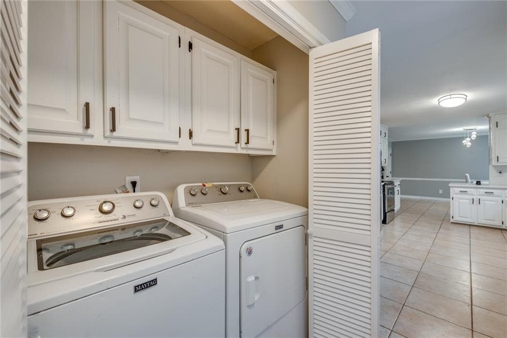 5 bedroom, 4 bathroom, 2,524 sq ft single family residence for sale at 2093 Breconridge Drive, Marietta, GA 30064 — photo 7