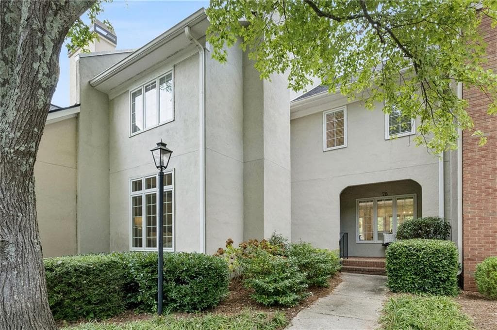 3 bedroom, 3 bathroom, 2,247 sq ft townhouse sold at 78 Paces West Circle, Atlanta, GA 30327
