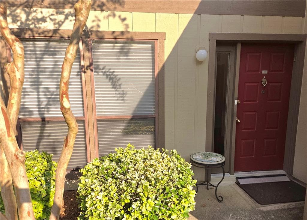 605 Woodcliff Drive, Sandy Springs, GA 30350 — most recent listing photo