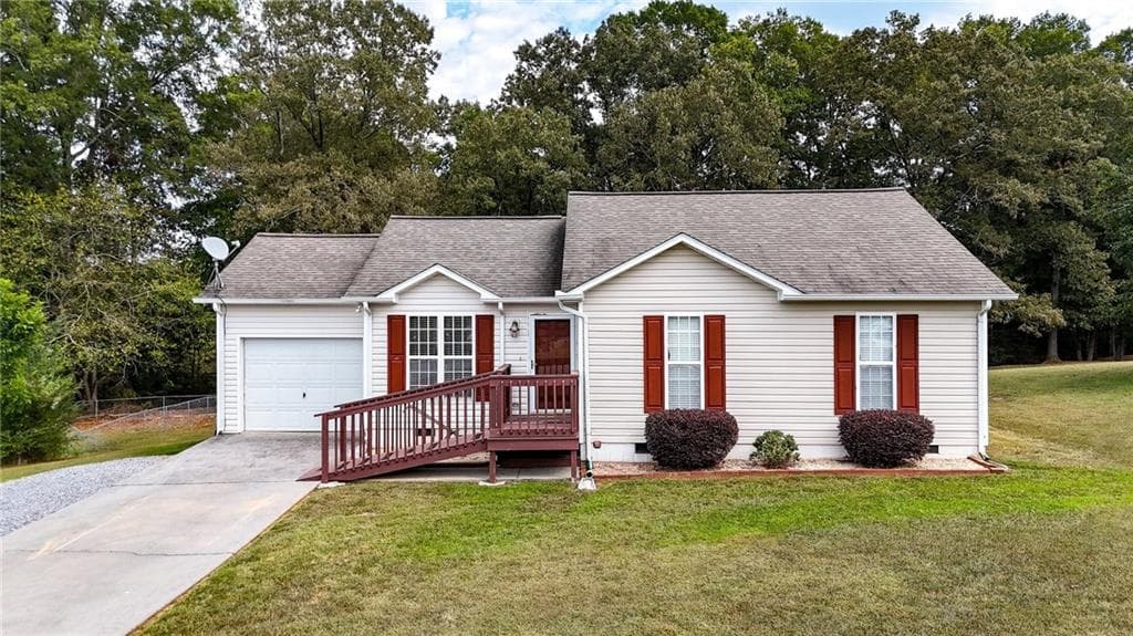 181 Fieldcrest Drive, Calhoun, GA 30701 — most recent listing photo