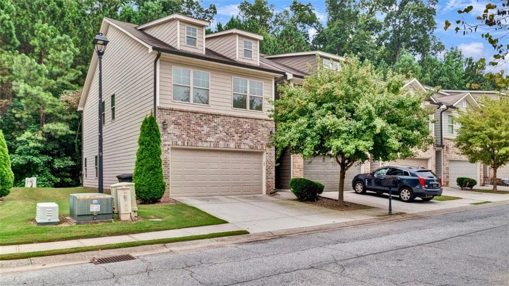 3 bedroom, 3 bathroom, 1,952 sq ft townhouse sold at 527 Jefferson Chase Street, Atlanta, GA 30354
