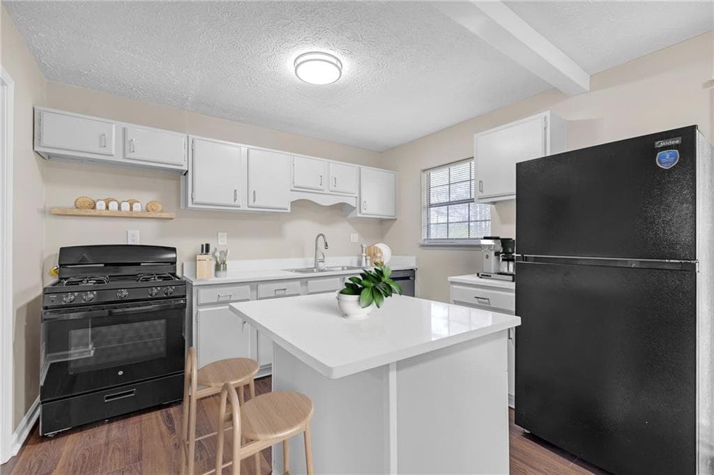 4 bedroom, 3 bathroom, 2,047 sq ft single family residence under contract at 4690 Big Valley Court, Stone Mountain, GA 30083 — photo 5