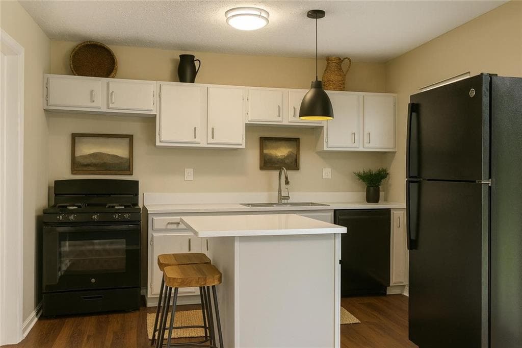 4 bedroom, 3 bathroom, 2,047 sq ft single family residence under contract at 4690 Big Valley Court, Stone Mountain, GA 30083 — photo 7