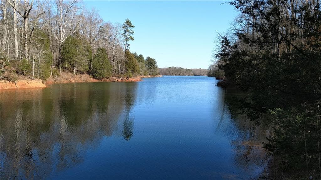single family residence sold at 1071 Sword Drive, Elberton, GA 30635
