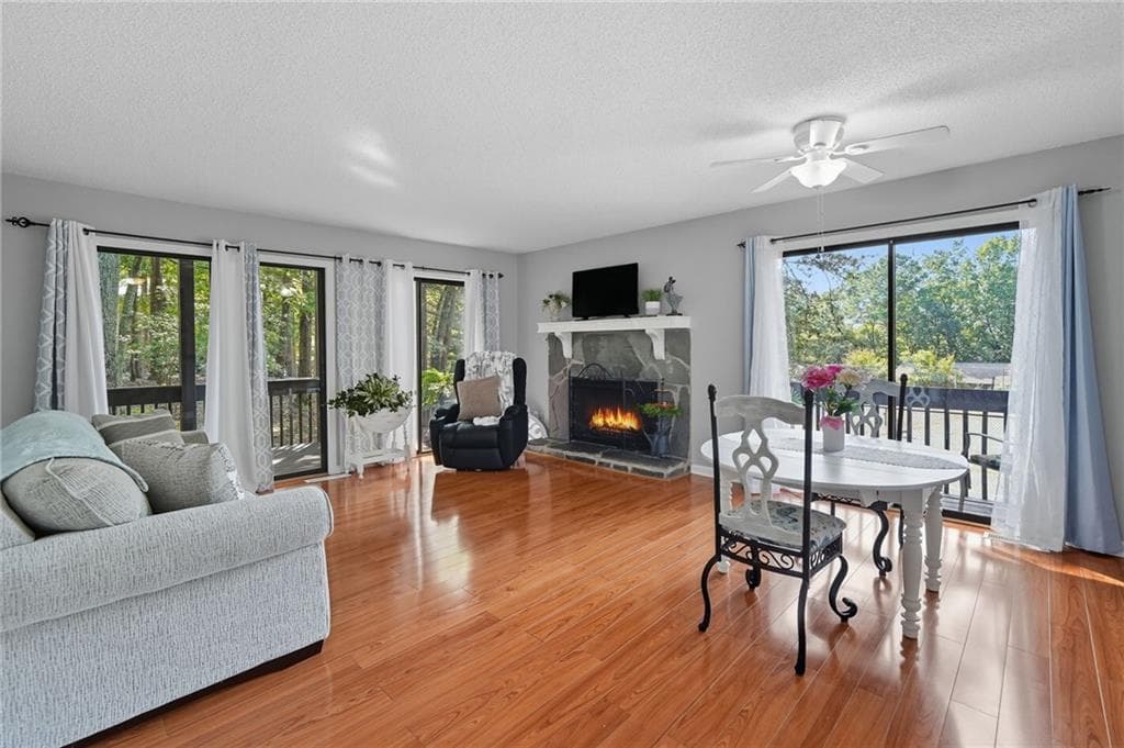 2402 Fairway Oaks