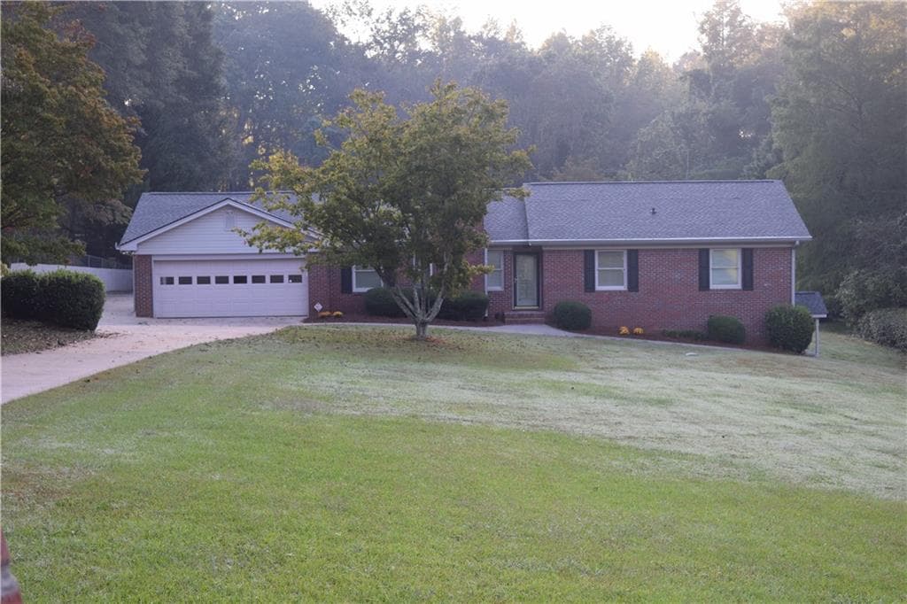 4639 Seminole Drive, Gainesville, GA 30506 — most recent listing photo