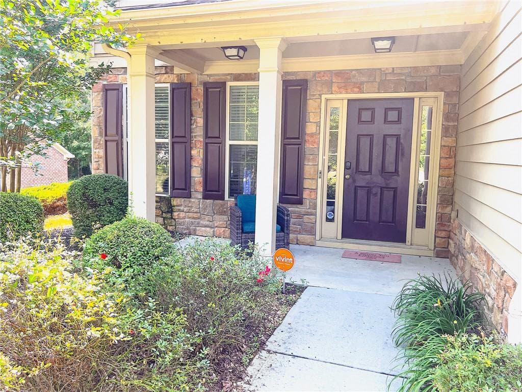 4 bedroom, 4 bathroom, 4,302 sq ft single family residence for sale at 6117 Golf View Crossing, Locust Grove, GA 30248 — photo 3