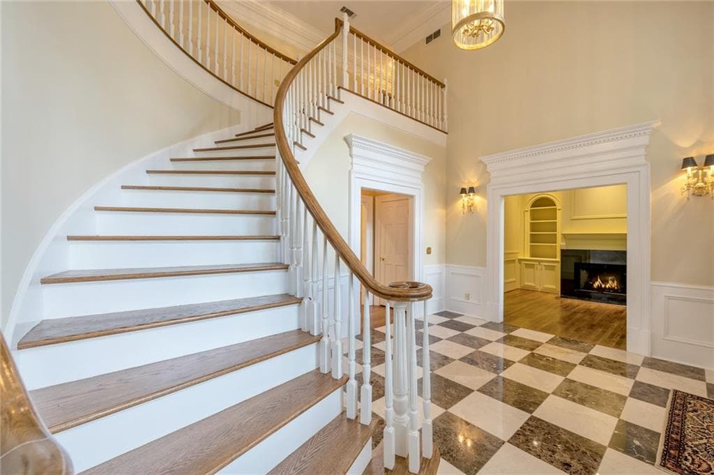6 bedroom, 6 bathroom, 7,026 sq ft single family residence for sale at 3184 Andrews Court, Atlanta, GA 30305 — photo 3