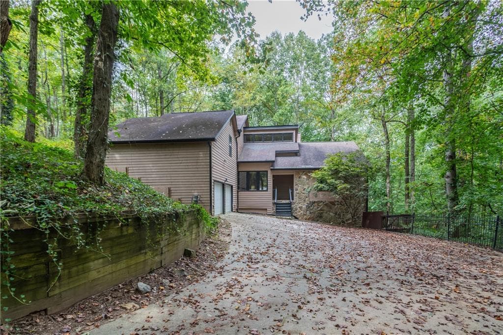 1945 Ledieu Road, Roswell, GA 30075 — most recent listing photo