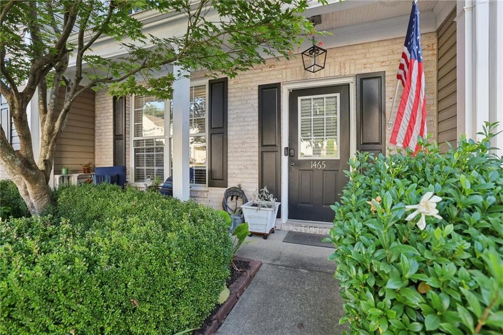 2 bedroom, 3 bathroom, 1,218 sq ft townhouse sold at 1465 Kilmington Court, Alpharetta, GA 30009