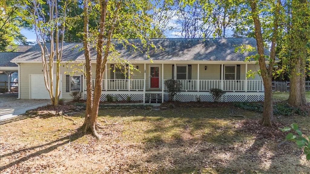 3 bedroom, 2 bathroom, 1,654 sq ft single family residence sold at 5660 Mercedes Drive, Cumming, GA 30041