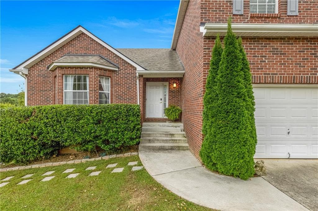 596 Wren Walk, Stone Mountain, GA 30087 — most recent listing photo