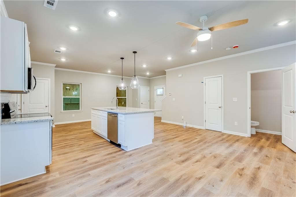3 bedroom, 3 bathroom, 1,326 sq ft townhouse for sale at 964 Lawton Street, Atlanta, GA 30310 — photo 6