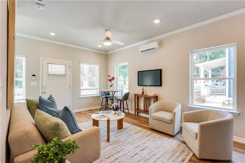 1 bedroom, 1 bathroom, 640 sq ft townhouse under contract at 962 Lawton Street, Atlanta, GA 30310 — photo 5