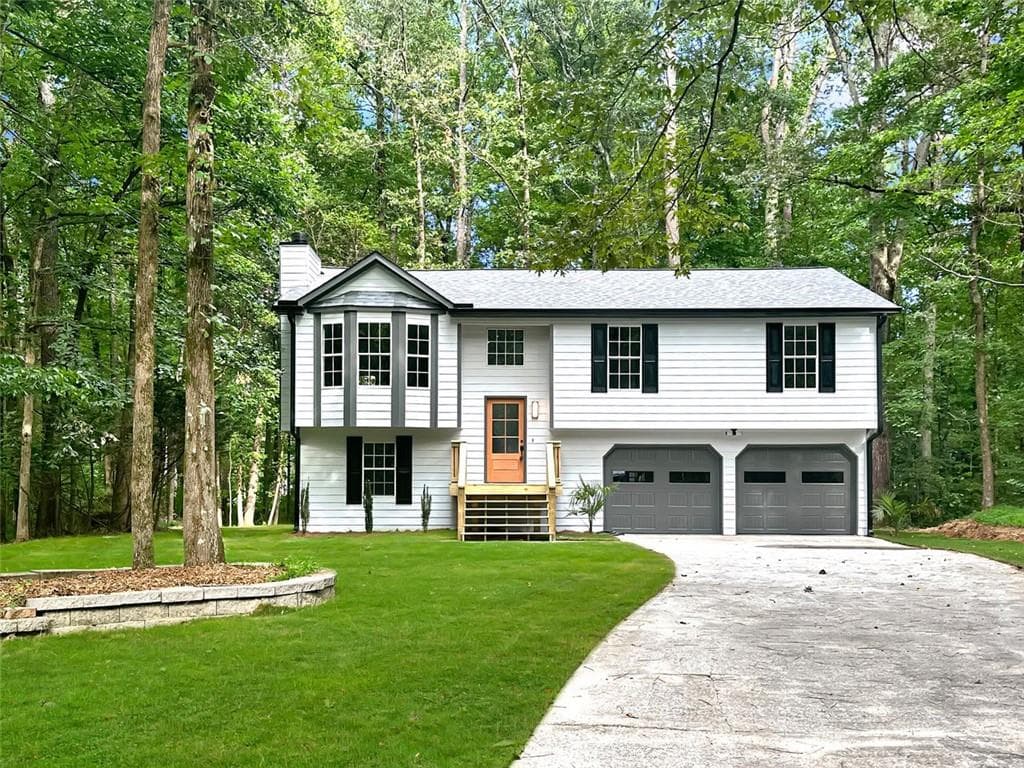 5 bedroom, 3 bathroom single family residence sold at 2555 Rexs Place, Buford, GA 30519