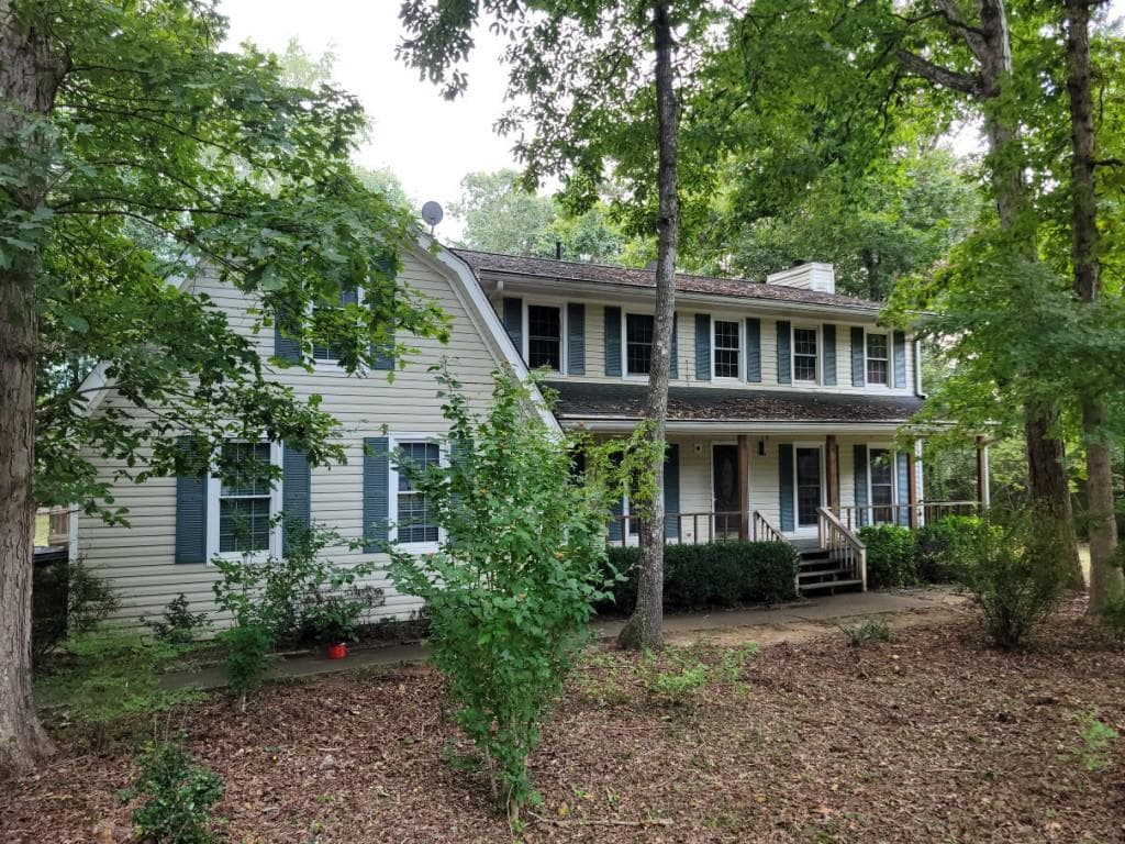 4 bedroom, 3 bathroom, 2,203 sq ft single family residence sold at 135 Pamela Court, Fayetteville, GA 30214