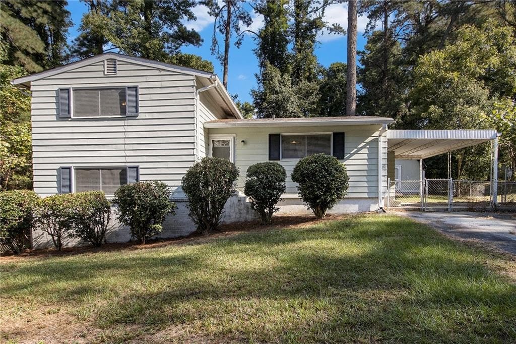 4 bedroom, 2 bathroom, 1,325 sq ft single family residence for sale at 1961 Kenwood Road, Smyrna, GA 30082