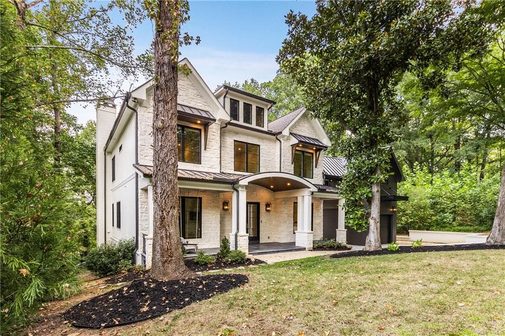 5 bedroom, 7 bathroom, 6,500 sq ft single family residence under contract at 306 Pinecrest Road, Atlanta, GA 30342 — photo 2