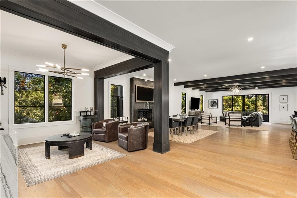 5 bedroom, 7 bathroom, 6,500 sq ft single family residence under contract at 306 Pinecrest Road, Atlanta, GA 30342 — photo 7