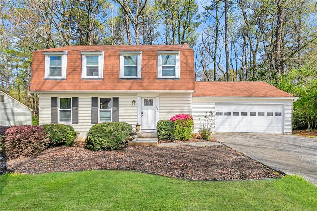 125 N Pond Way, Roswell, GA 30076 — most recent listing photo
