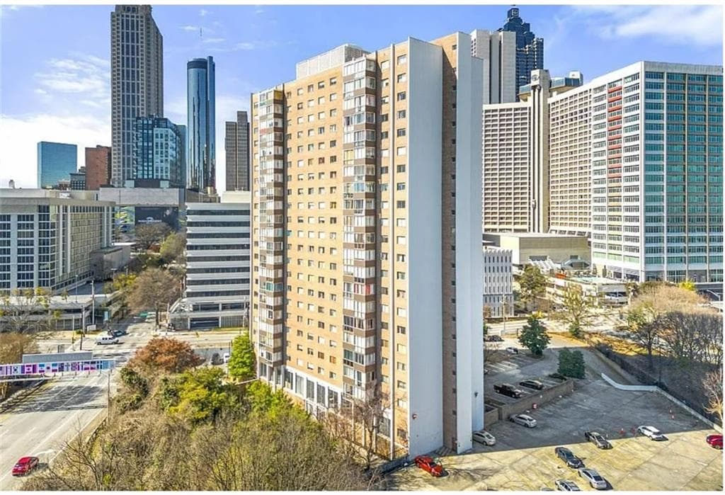 1 bedroom, 1 bathroom, 931 sq ft condominium sold at 215 Piedmont Avenue 1803, Atlanta, GA 30308