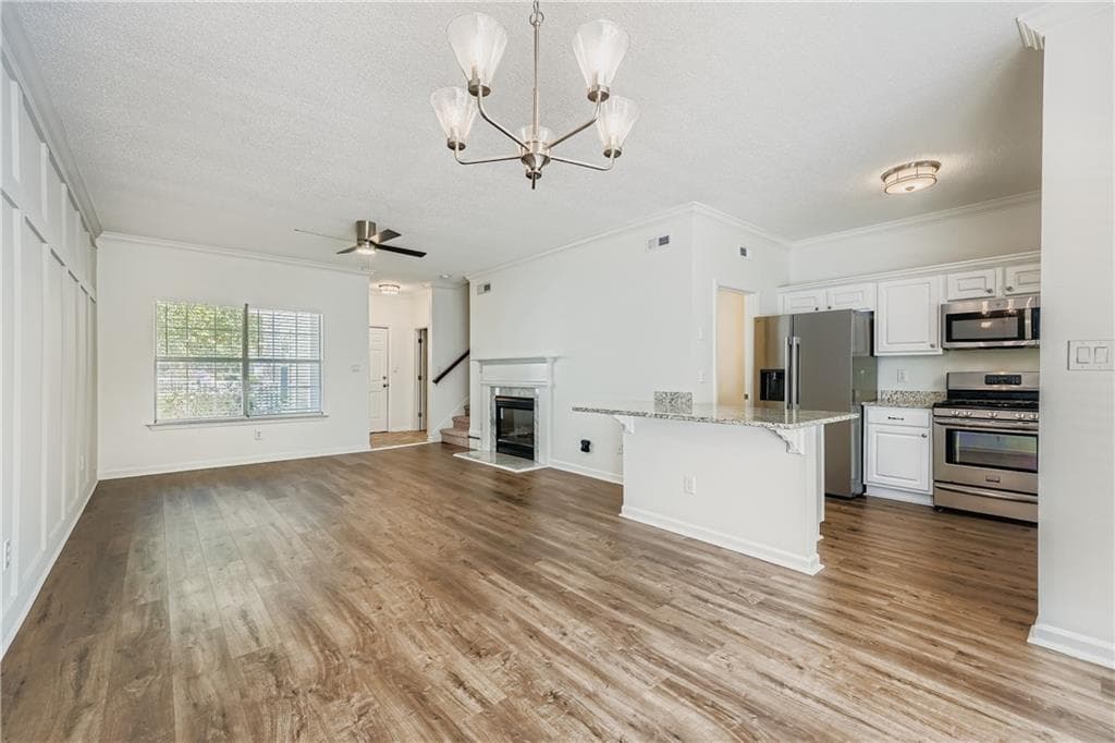 3 bedroom, 3 bathroom, 1,528 sq ft condominium under contract at 404 Las Brasis Court, Peachtree City, GA 30269 — photo 8