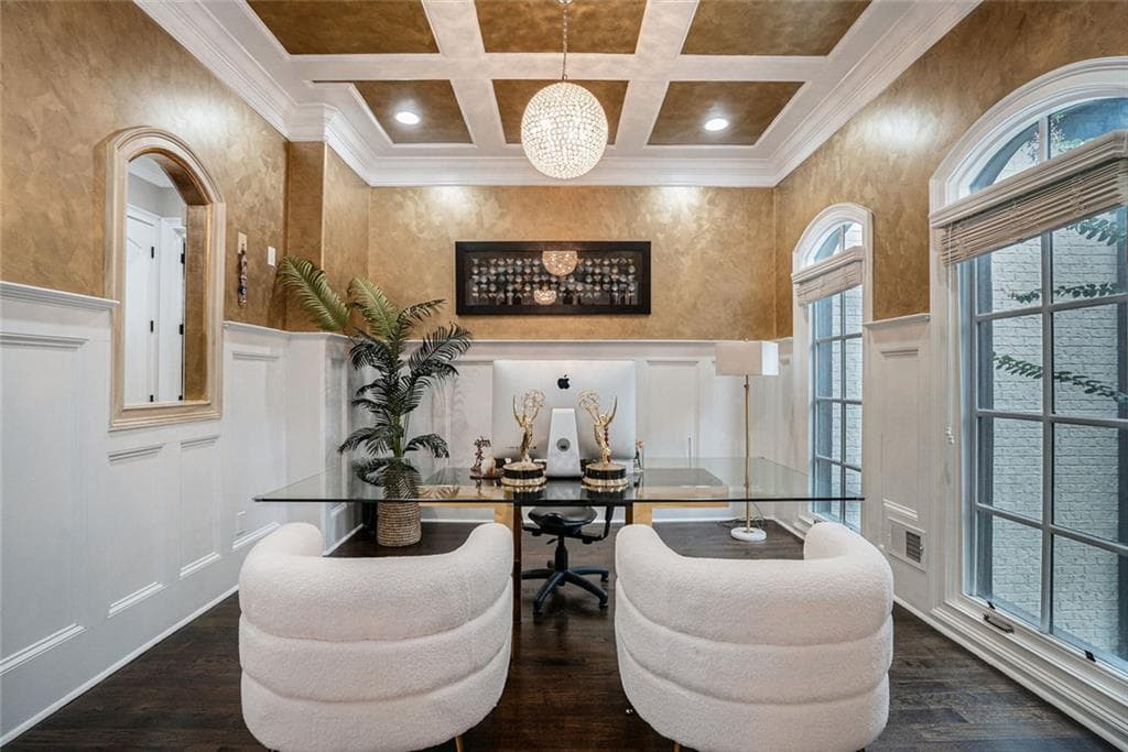 6 bedroom, 6 bathroom, 8,353 sq ft single family residence under contract at 4025 Cascade Road, Atlanta, GA 30331 — photo 4