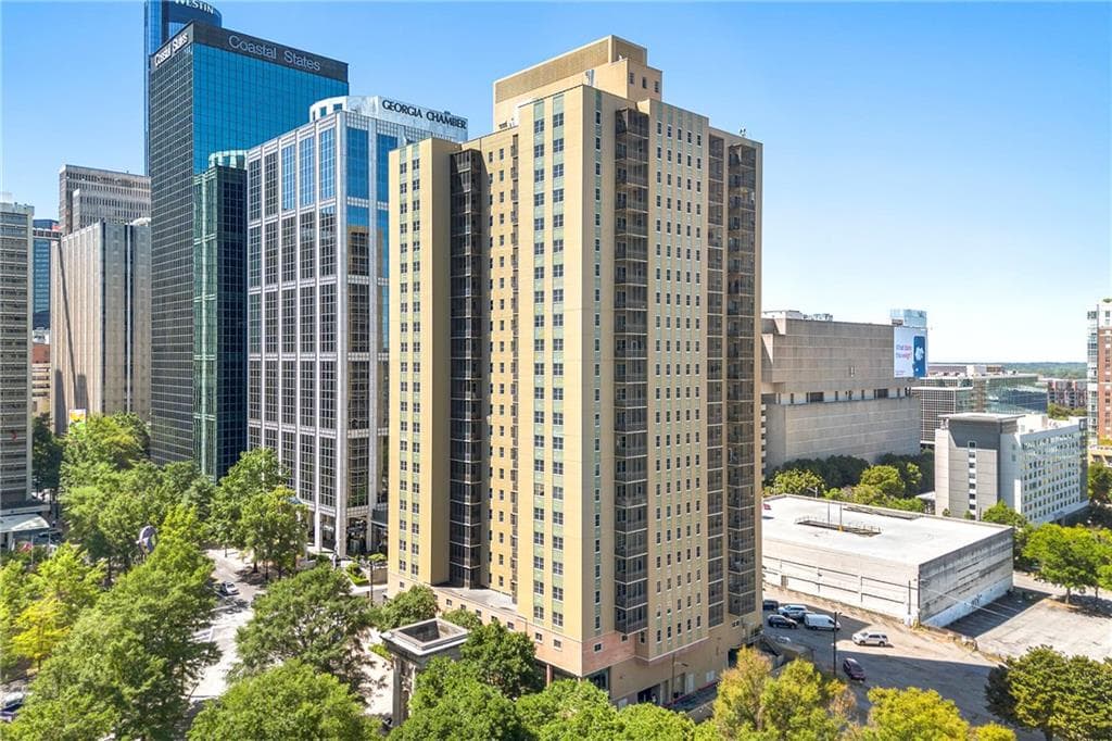 300 Peachtree Street 11J, Atlanta, GA 30308 — most recent listing photo