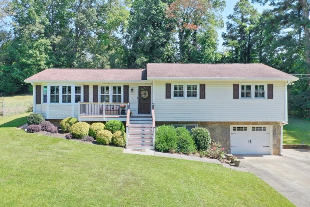 6884 Sky Lane Drive, Acworth, GA 30102 — most recent listing photo