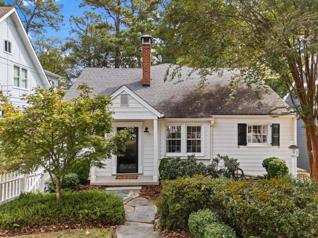 3 bedroom, 2 bathroom, 1,901 sq ft single family residence sold at 2255 Fairhaven Circle, Atlanta, GA 30305