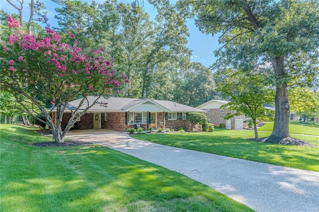 259 Diane Drive, Smyrna, GA 30082 — most recent listing photo