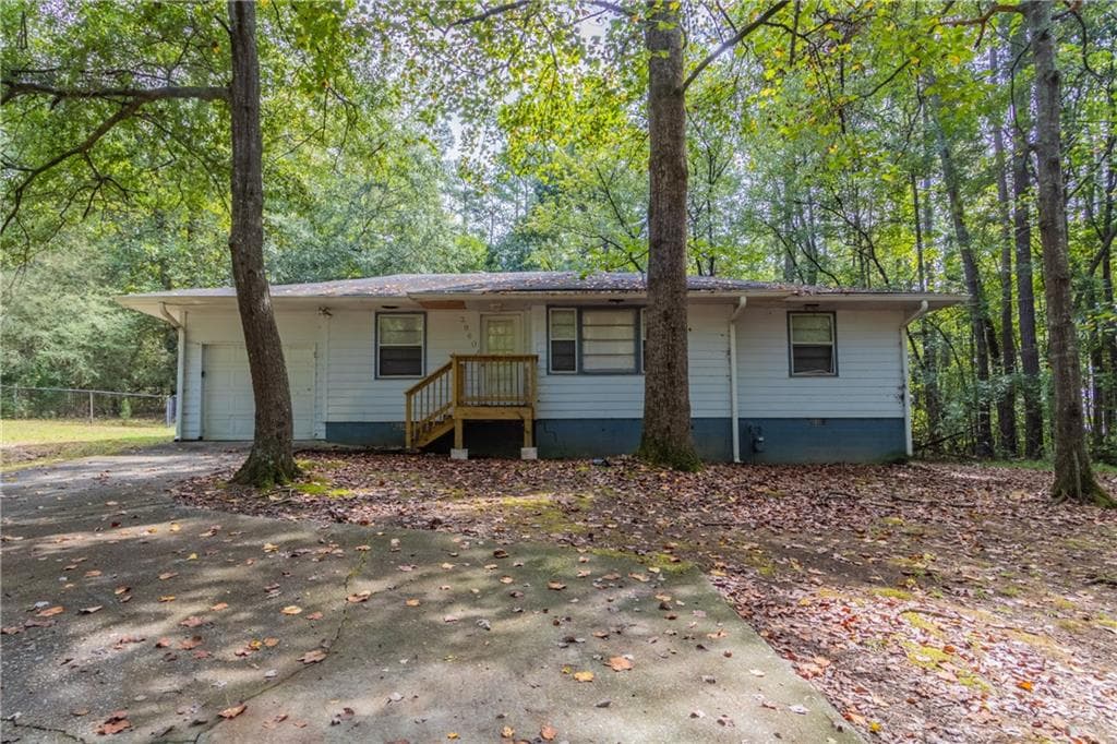 3960 Hillside Lane, Douglasville, GA 30135 — most recent listing photo