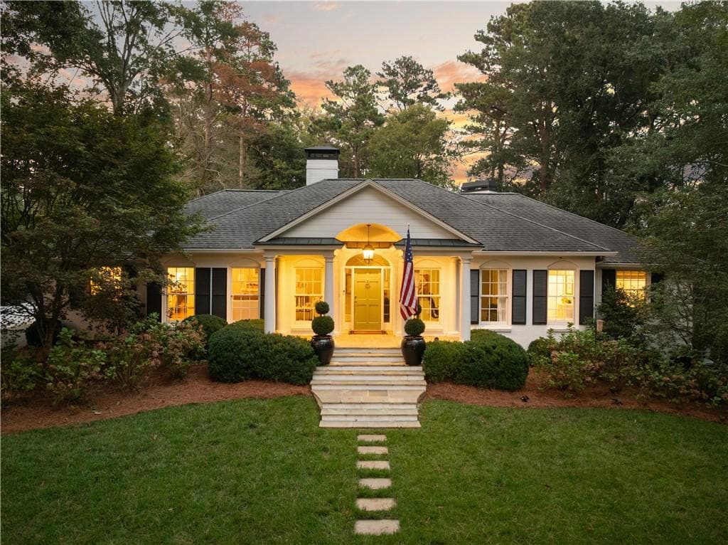 3 bedroom, 5 bathroom, 4,406 sq ft single family residence sold at 4045 Northside Drive, Atlanta, GA 30342