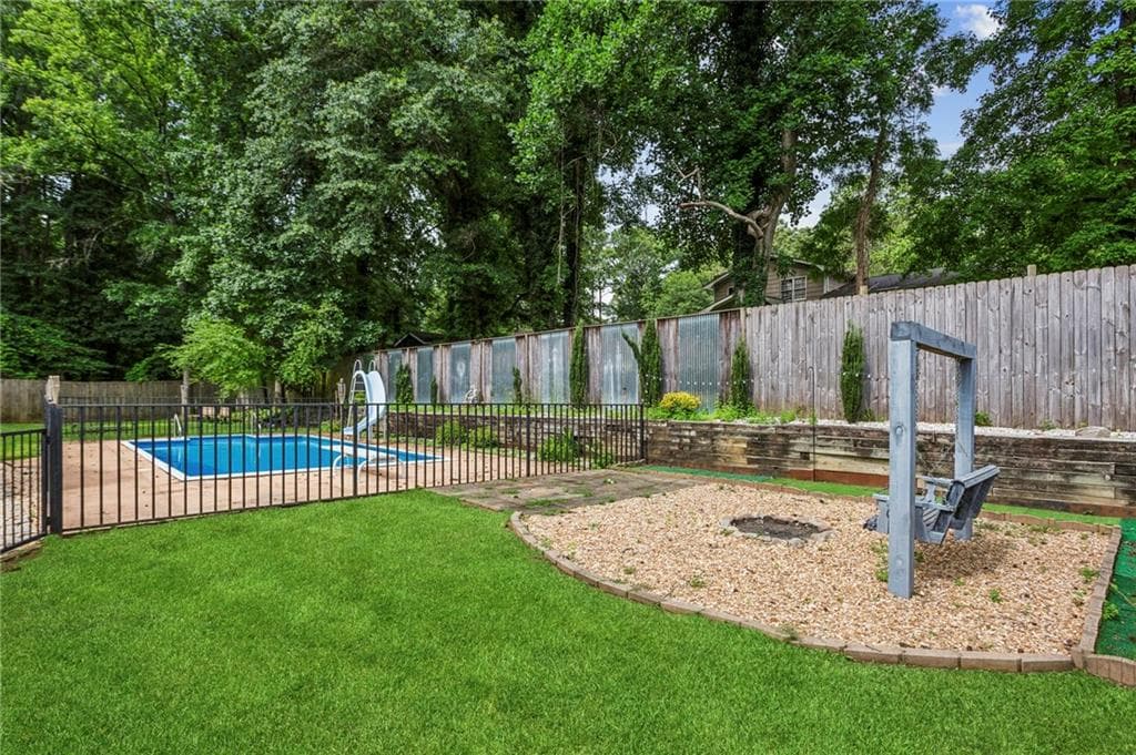 6889 Kingsboro Drive, Lithia Springs, GA 30122 — most recent listing photo