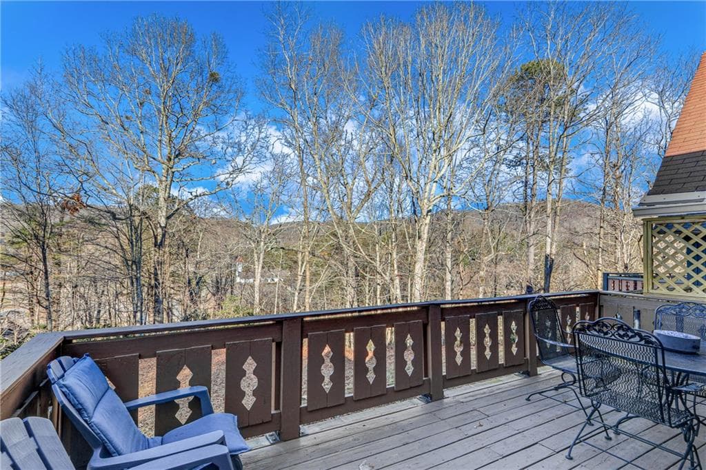 3 bedroom, 3 bathroom, 1,440 sq ft townhouse under contract at 3 Berkshire Lane D3, Sky Valley, GA 30537 — photo 10