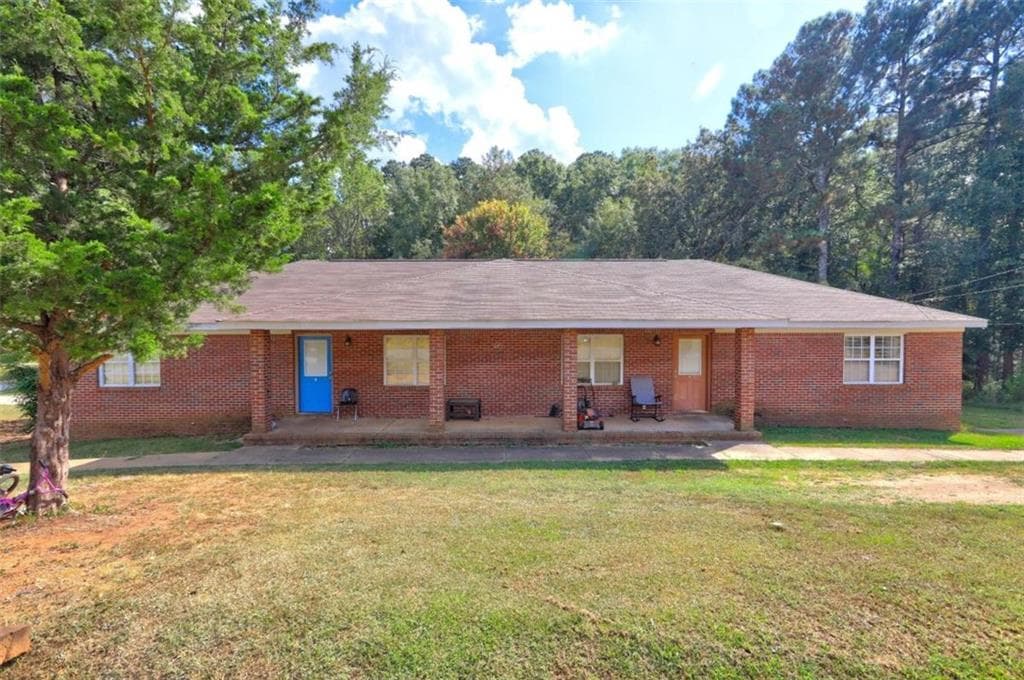 duplex sold at 241 E Ash Street, Social Circle, GA 30025
