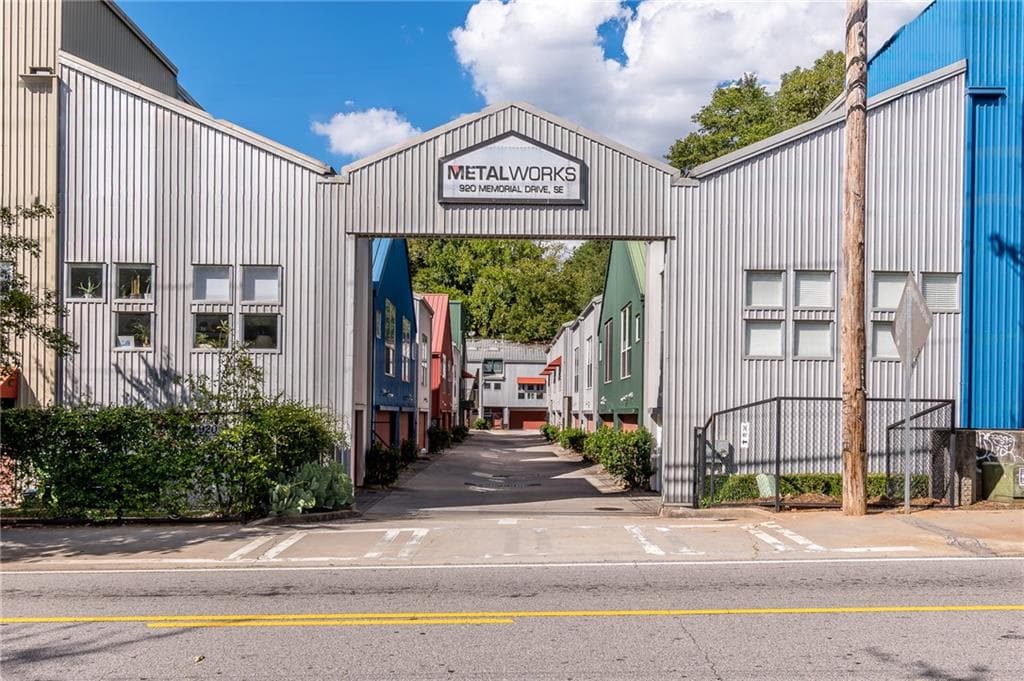3 bedroom, 2 bathroom, 1,956 sq ft townhouse sold at 920 Memorial Drive 41, Atlanta, GA 30316