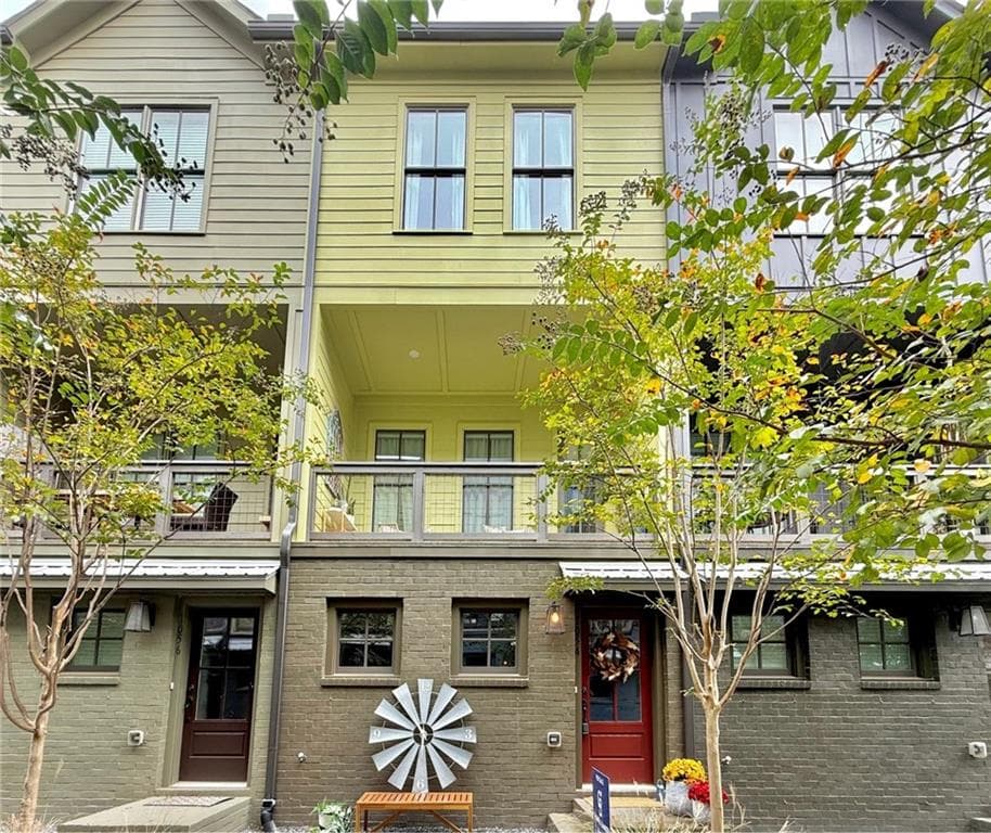 1054 Crest Circle, Atlanta, GA 30312 — most recent listing photo