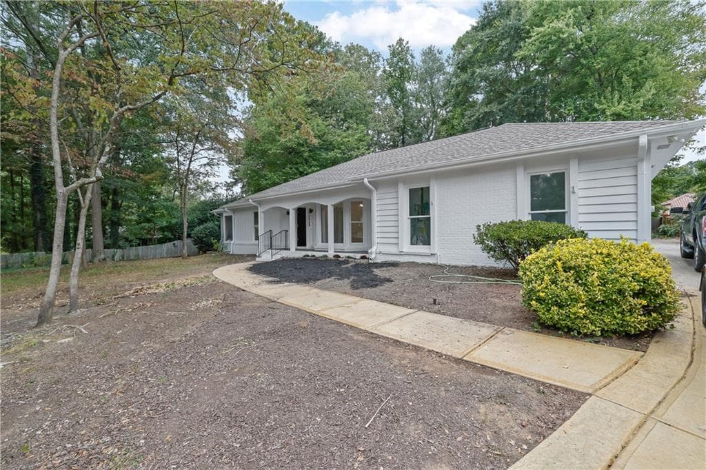 260 Putting Green Lane, Roswell, GA 30076 — most recent listing photo