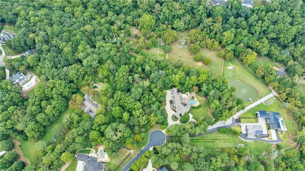 single family residence for sale at 13550 Blakmaral Lane, Milton, GA 30004 — photo 10