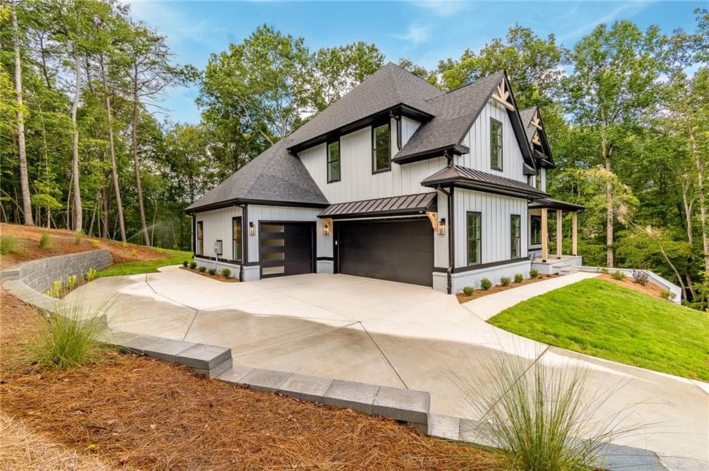 5 bedroom, 5 bathroom, 3,770 sq ft single family residence for sale at 6008 Tradewinds Cove, Gainesville, GA 30506 — photo 7