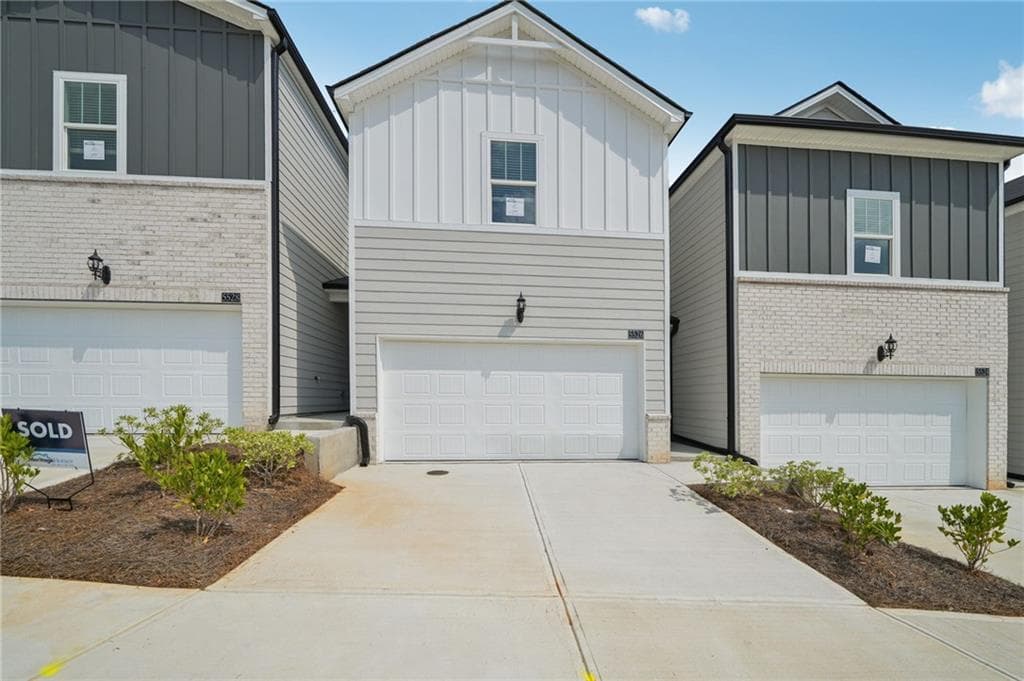 5526 Cosimo Road, Fairburn, GA 30213 — most recent listing photo