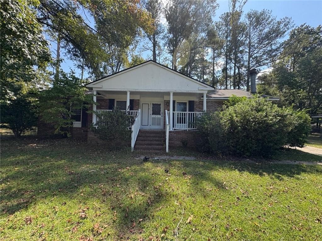 3 bedroom, 2 bathroom single family residence sold at 415 Stonewall Drive, Thomson, GA 30824