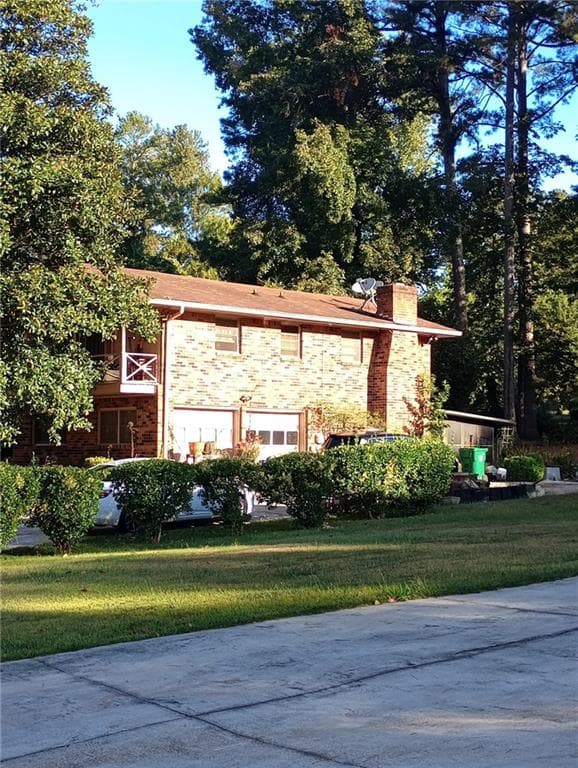 3 bedroom, 3 bathroom, 2,300 sq ft single family residence sold at 3076 Briarleaf Drive, Decatur, GA 30034