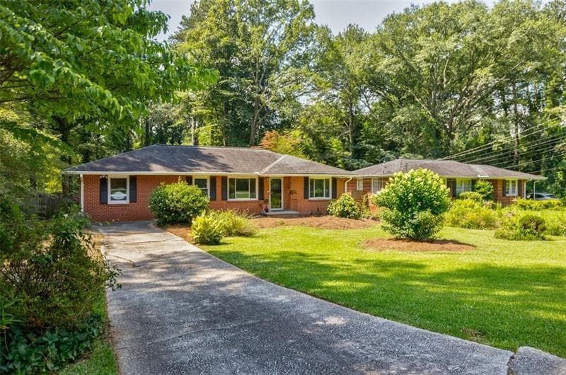 2343 Hunting Valley Drive, Decatur, GA 30033 — most recent listing photo