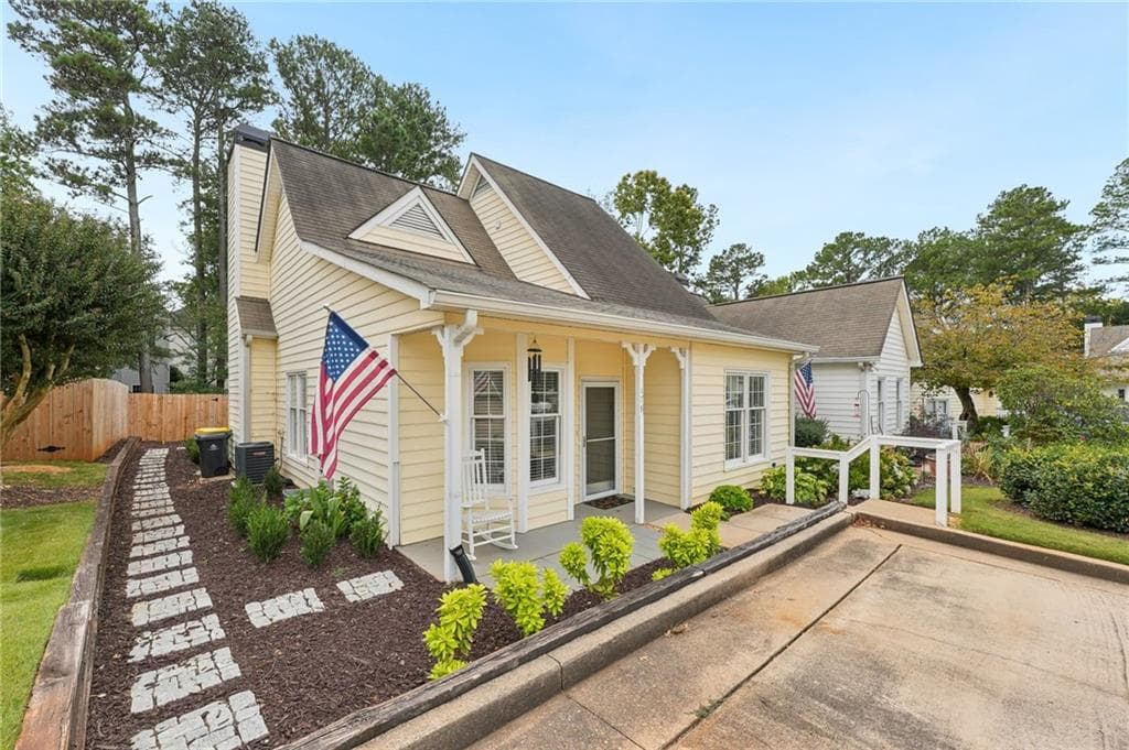 178 Victoria Way, Roswell, GA 30075 — most recent listing photo
