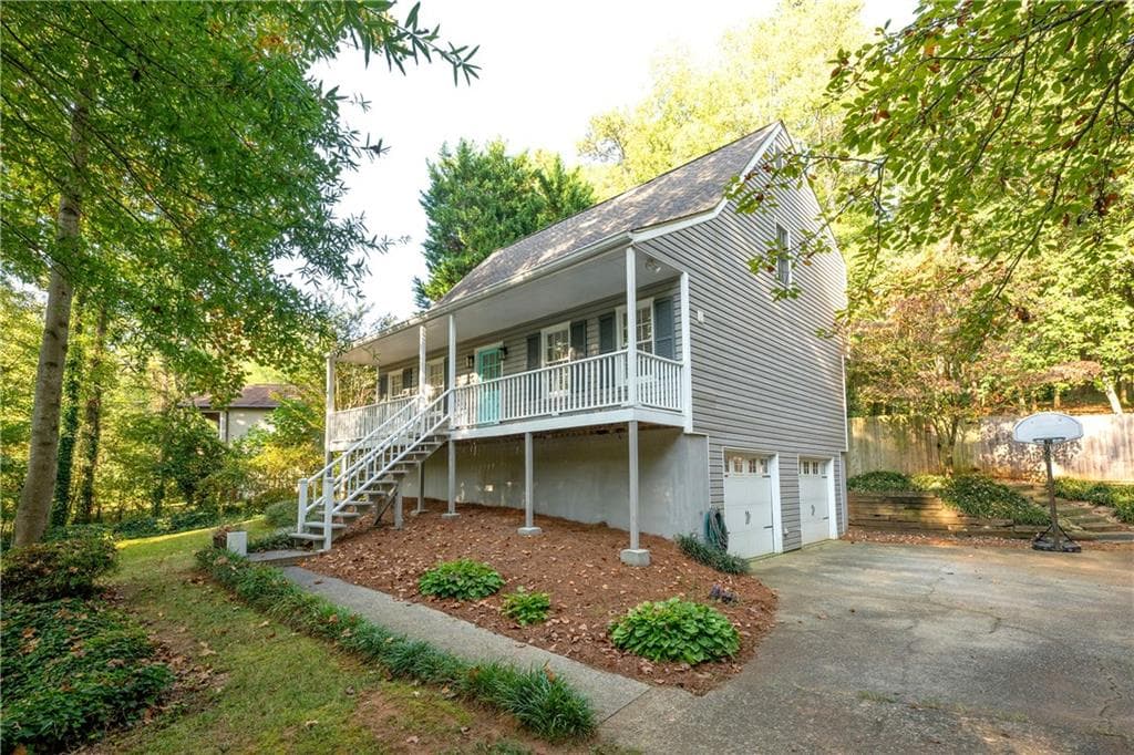 3375 Holliglen Drive, Marietta, GA 30062 — most recent listing photo